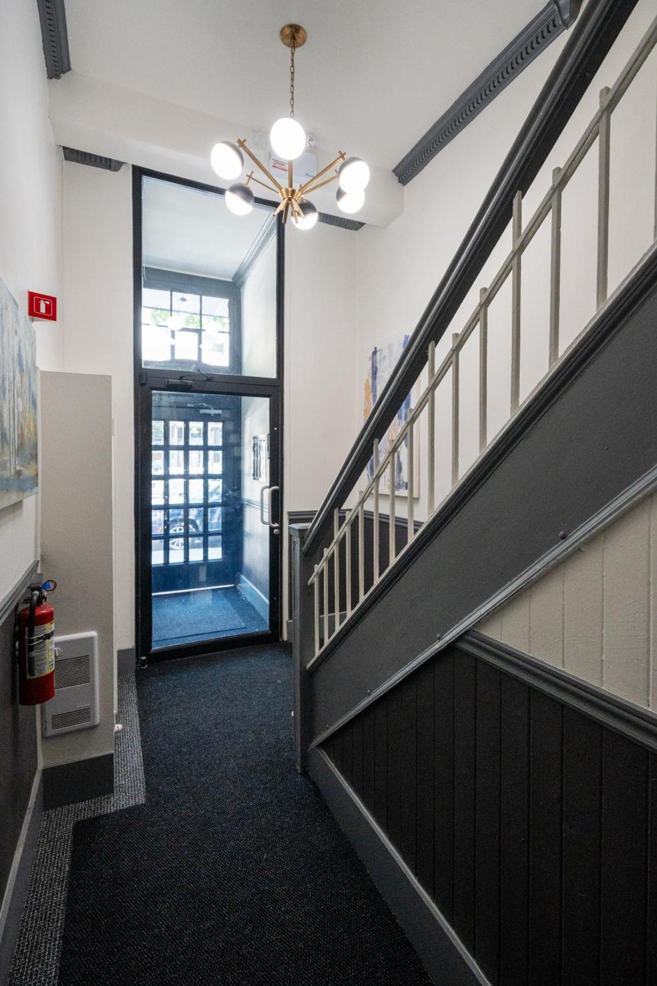 Les Suites Saint-Laurent Montréal Extérieur photo